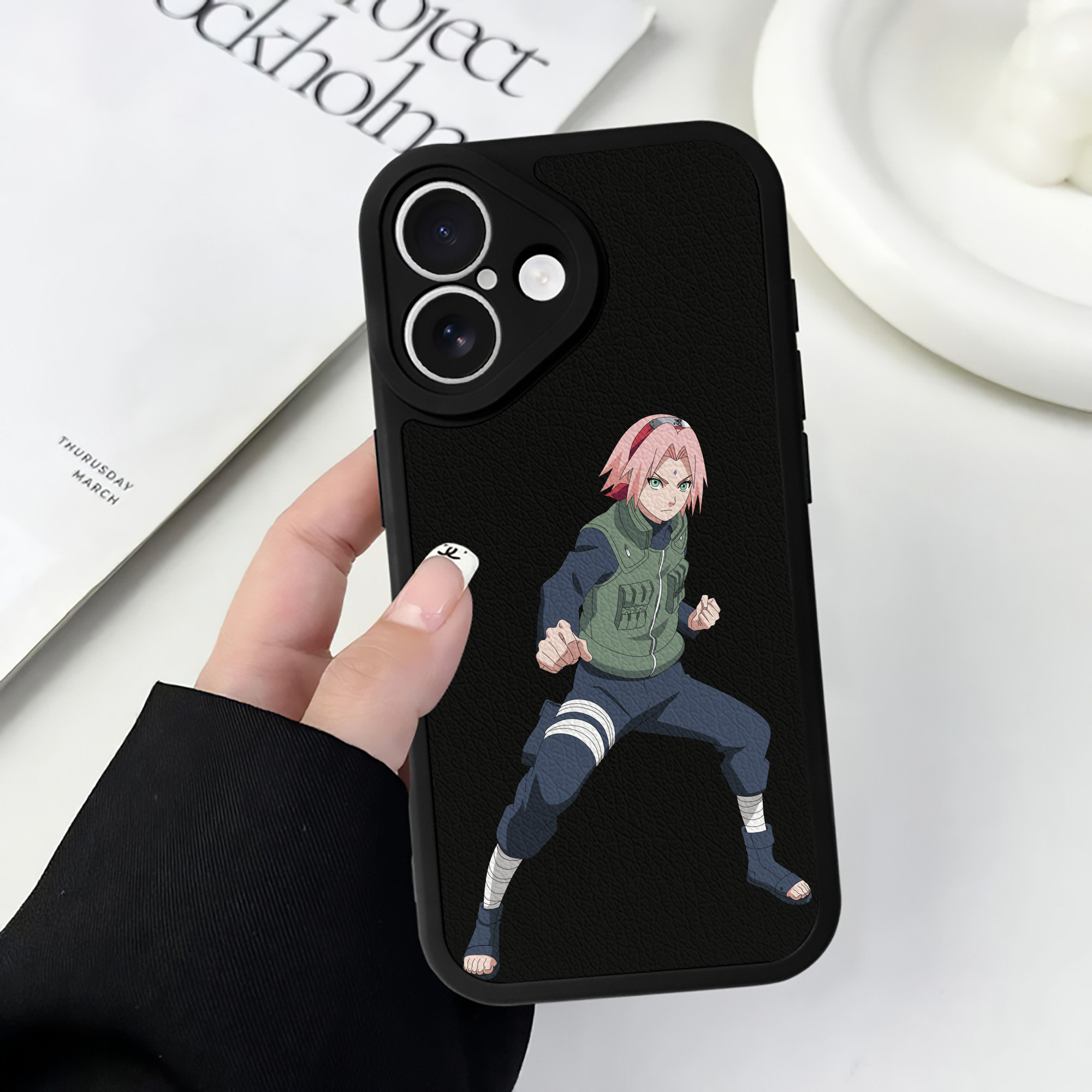 （画像用） NARUTO -ナルト- 春野サクラ Haruno Sakura 【iPhone 16シリーズ対応】シリコンスマホケース（レザー調） 材質：シリコン